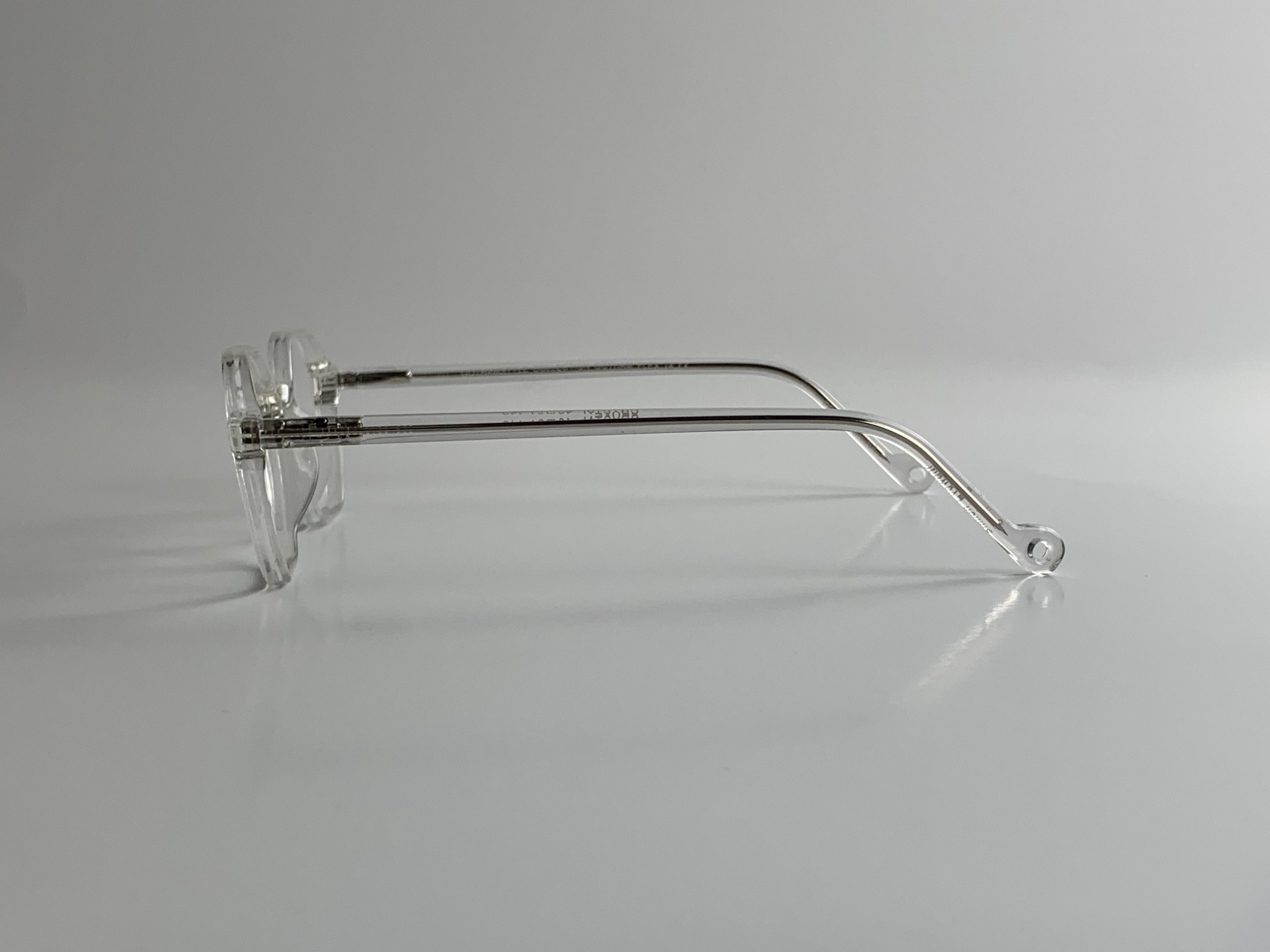 Bealer In Kokoye Crystal Acetate:  Unisex Oval Fits Small Faces
