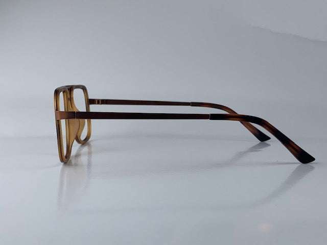 Benjamin In Root Beer Tortoise :  Unisex Square Fits Medium To Wide Faces